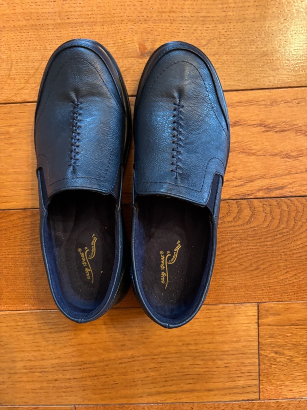 Easy Street Leather shoe in navy blue